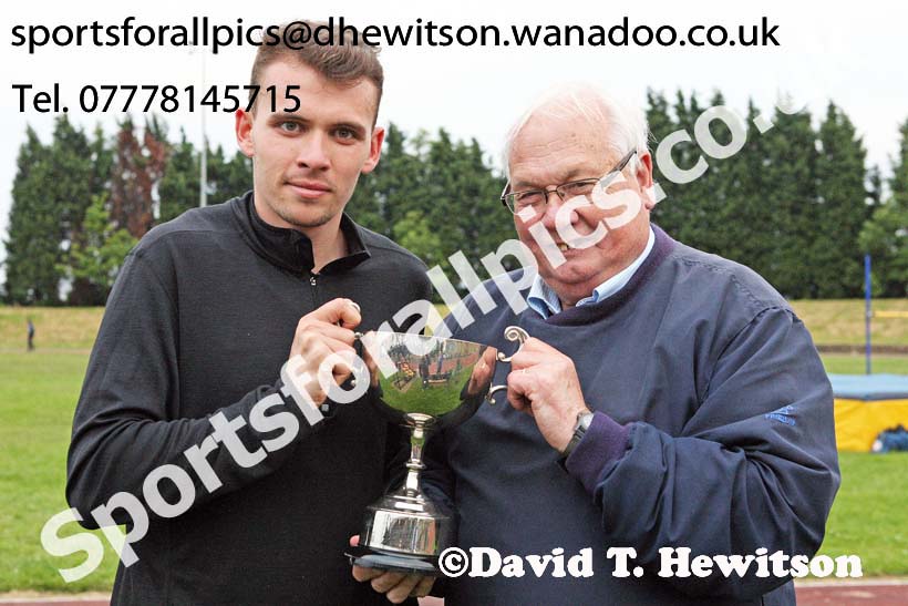 Jimmy Hedley 800 metres Cup, North East Grand Prix, Monkson Stadium, Jarrow. Photo: David T. Hewitson/Sports for All Pics